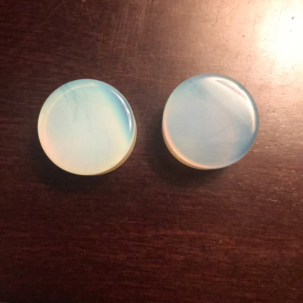 7/8 Opalite plugs